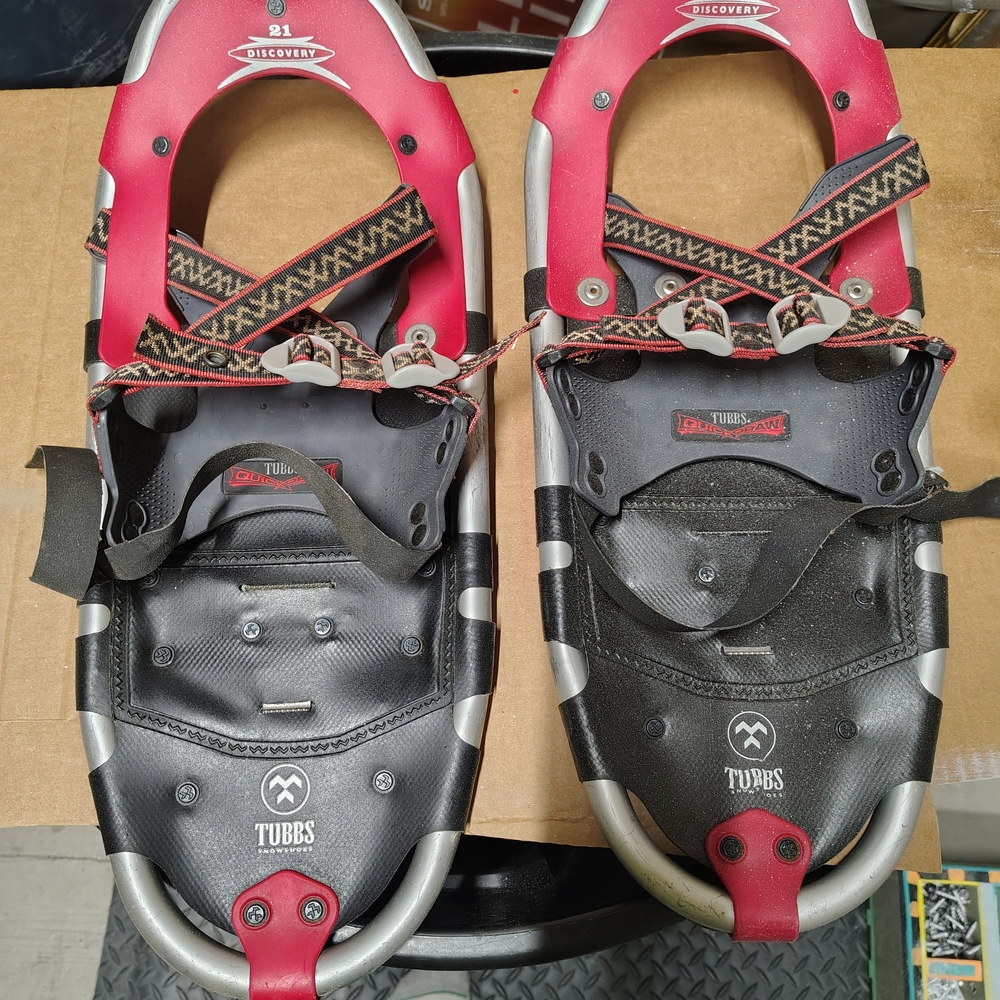 Discovery Red and Silver Snowshoe